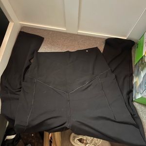 Arie cross in the front off-line leggings